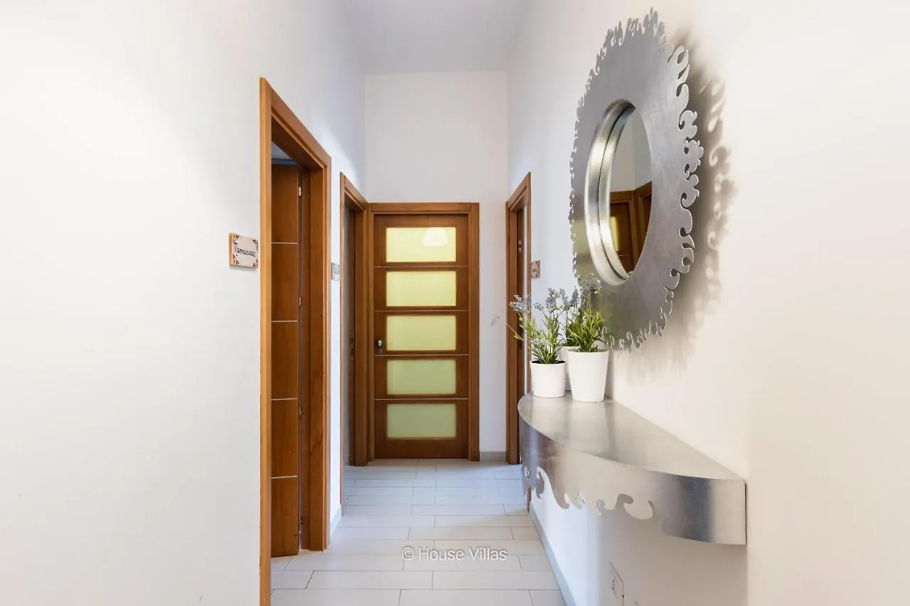 Il 49 Rooms Noto 0*,  Italië
